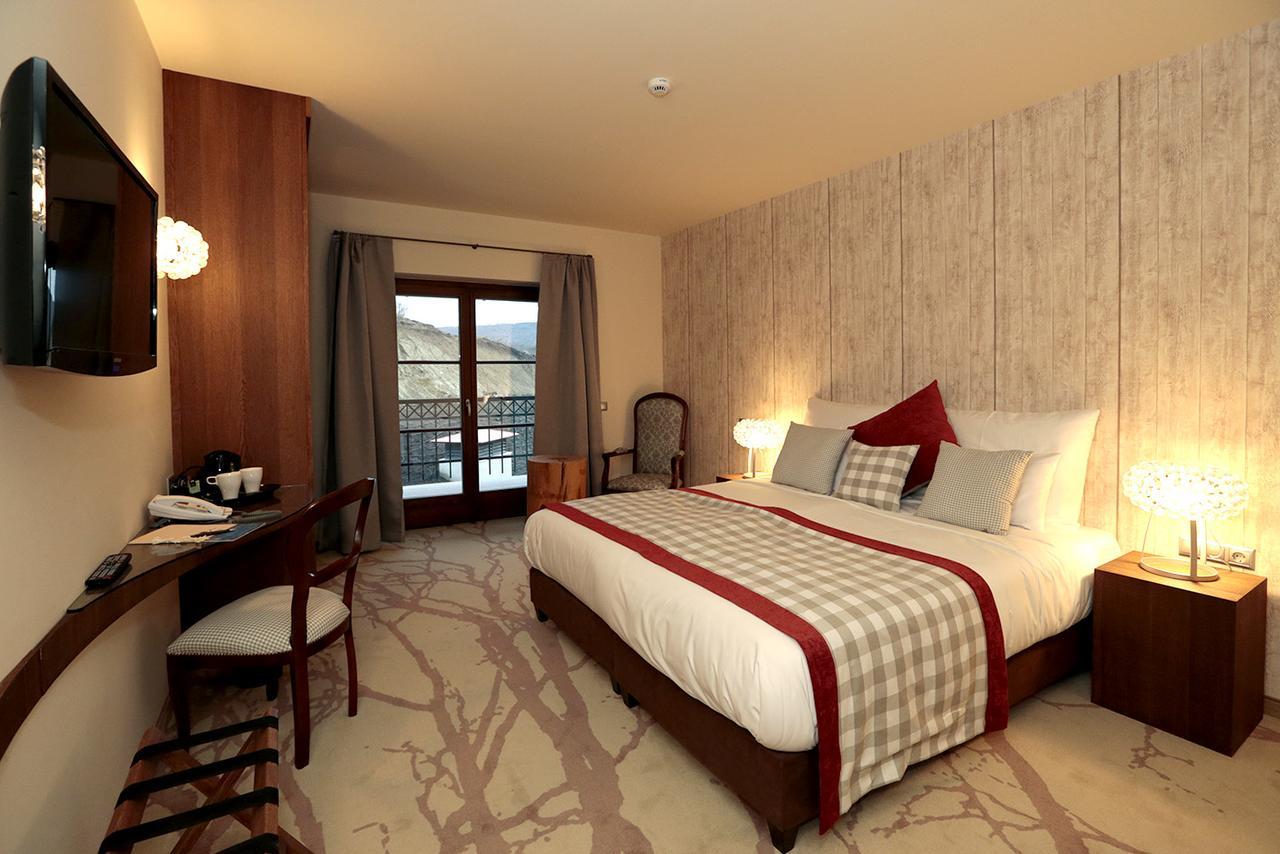 Hotel Cascade Resort & Spa แดมเยน ภายนอก รูปภาพ